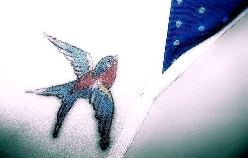 tatouage moineau 1036