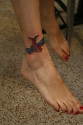 tatouage moineau 1040