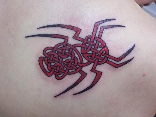 tatouage noeud 1064