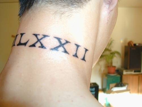 tatouage nuque 1056