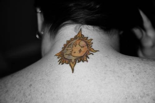 tatouage nuque 1078