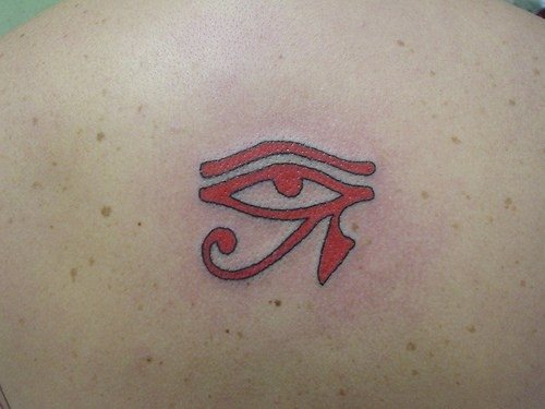 tatouage yeux 1012