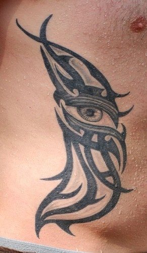 tatouage yeux 1020