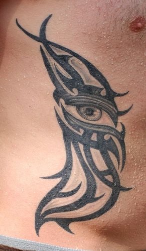 tatouage yeux 1044