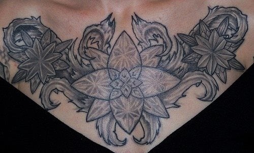 tatouage poitrine 1078