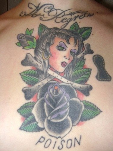 tatouage poitrine 1079