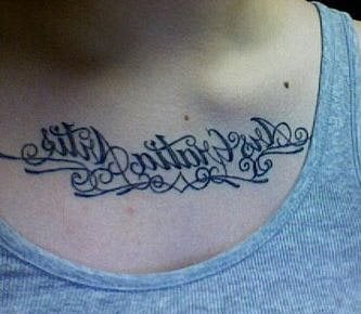 tatouage poitrine 1023