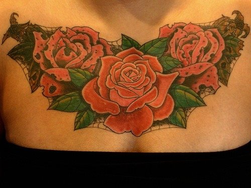 tatouage poitrine 1044