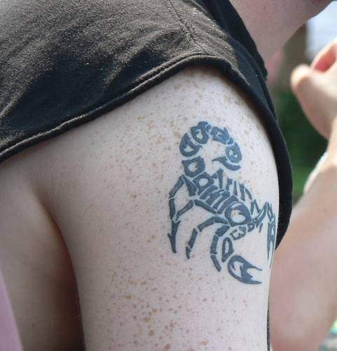 tatouage reptile 1077