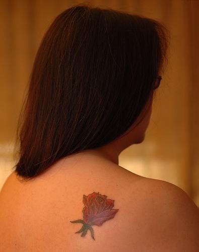 tatouage rose 1006