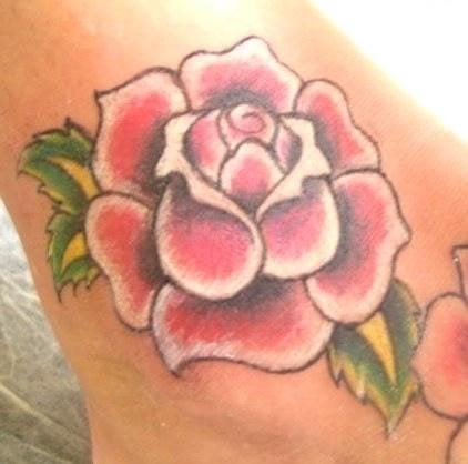 tatouage rose 1021