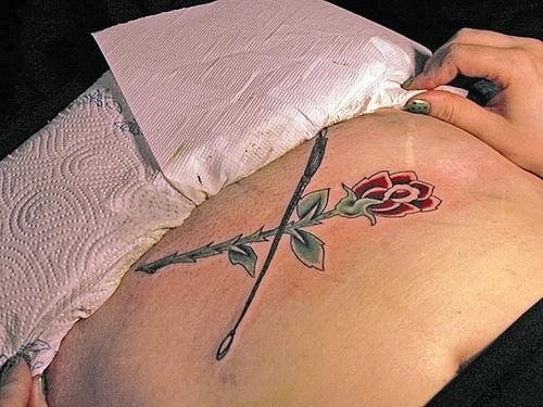tatouage rose 1054