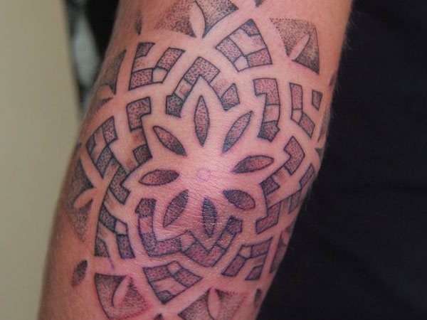 tatouage coude 08