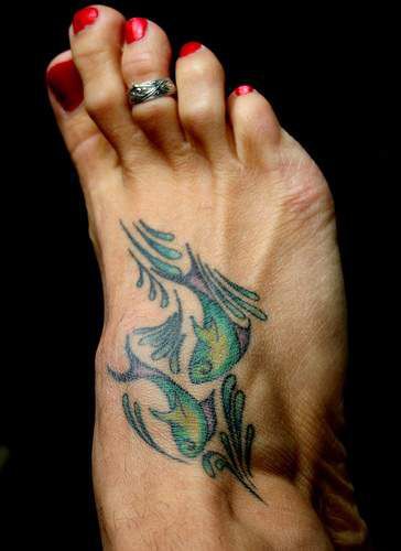 tatouage coup de pied 26