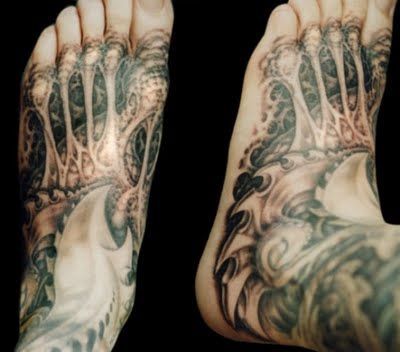 tatouage coup de pied 27