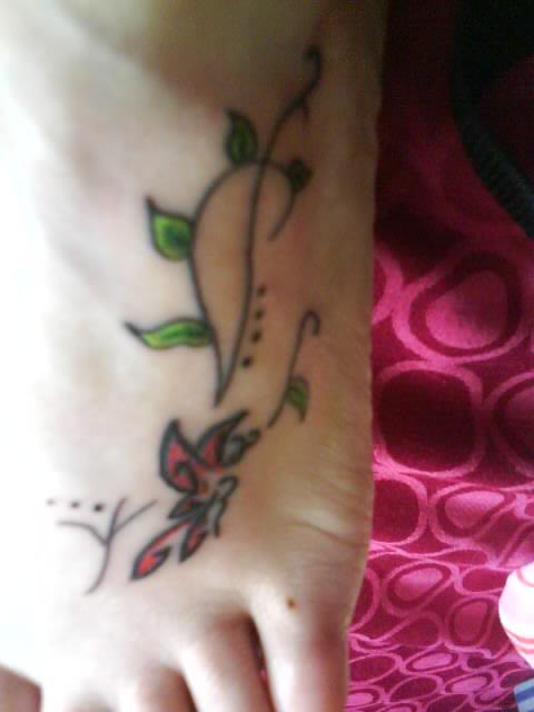 tatouage coup de pied 37