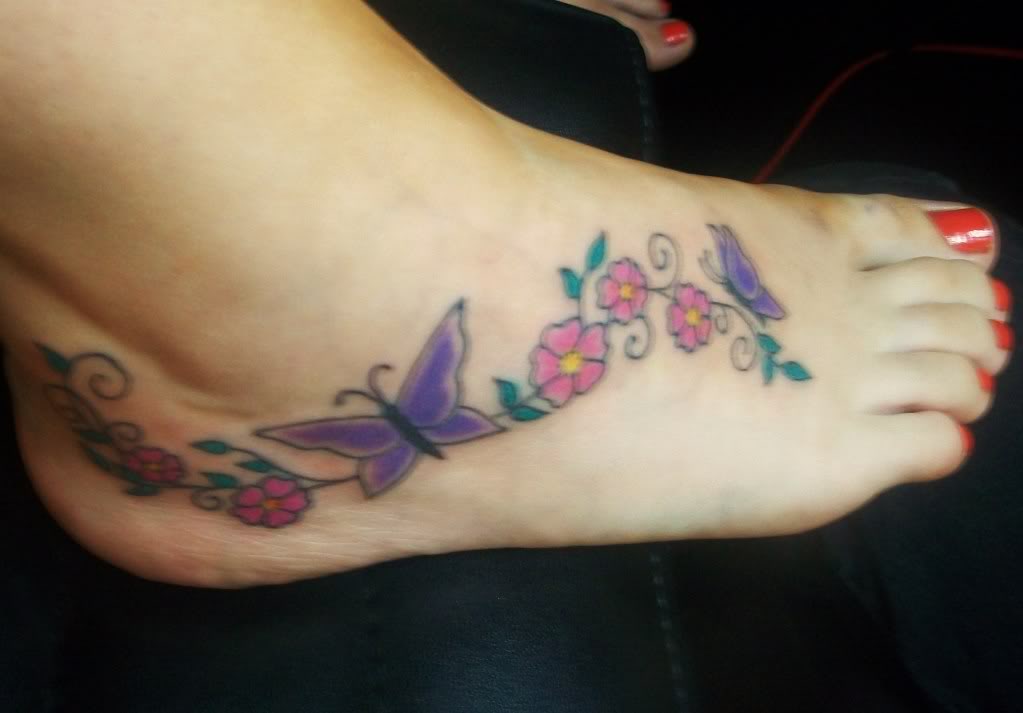 tatouage coup de pied 41