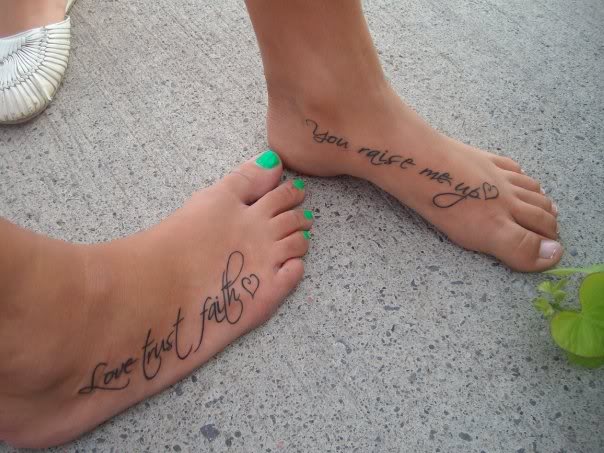 tatouage coup de pied 52