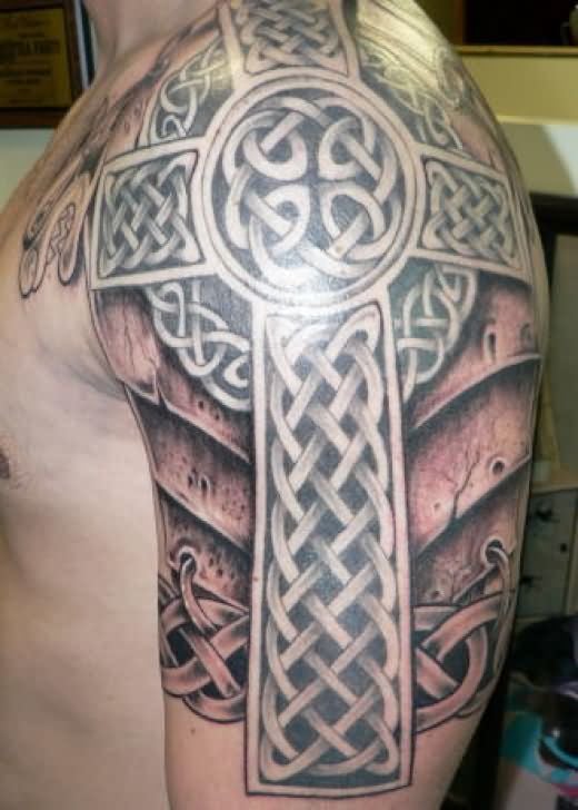 tatouage croix 30