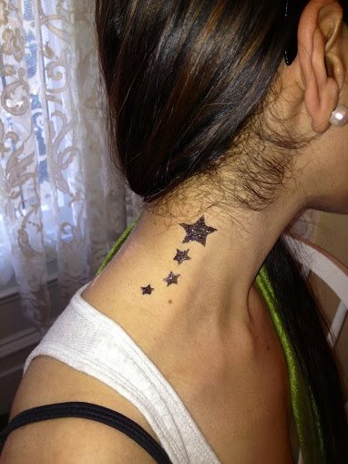 tatouage etoile 22