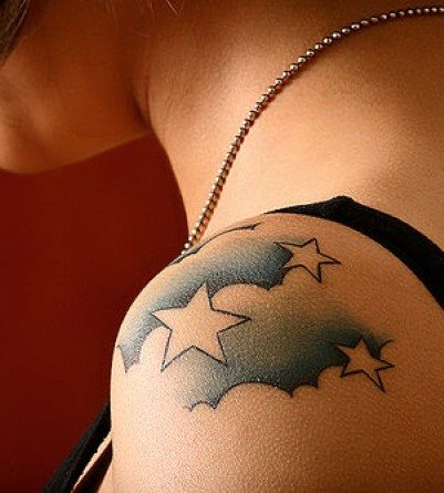 tatouage etoile 25