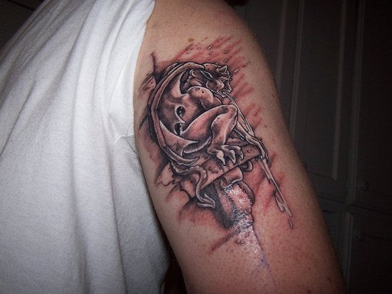 tatouage gargouille 40