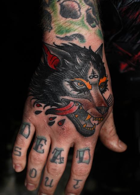 tatouage loup 25