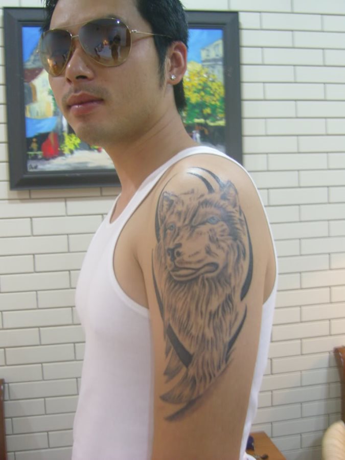 tatouage loup 62