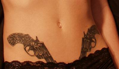 tatouage pistolet 16