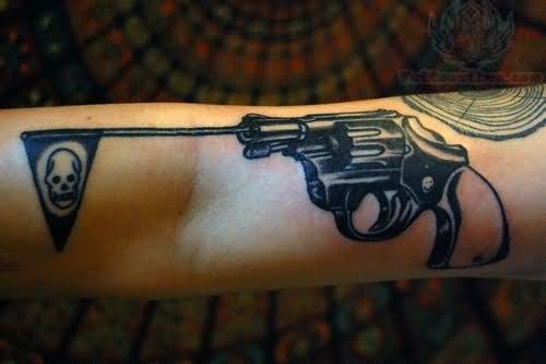 tatouage pistolet 40
