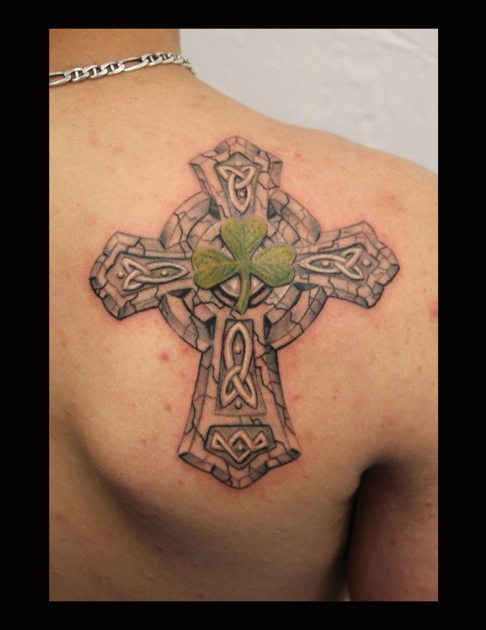 tatouage trefle 17