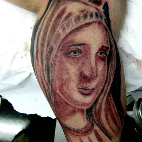 tatouage vierge 42