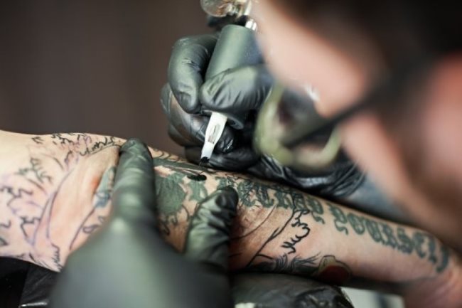 A quel point les tatouages sur les pieds sont-ils douloureux ?