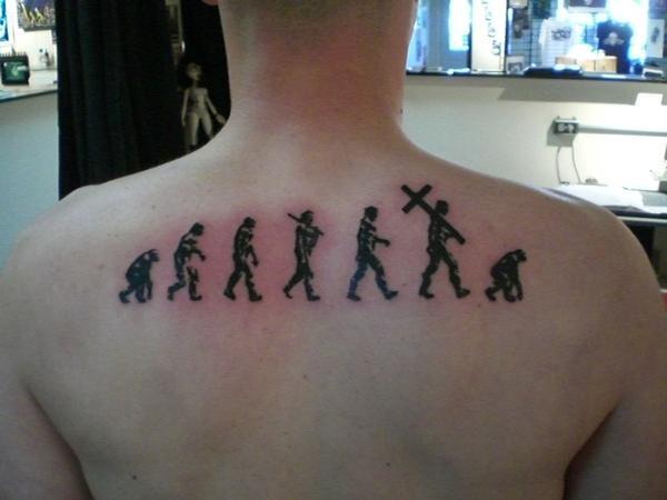 Que symbolise un tatouage scientifique ?