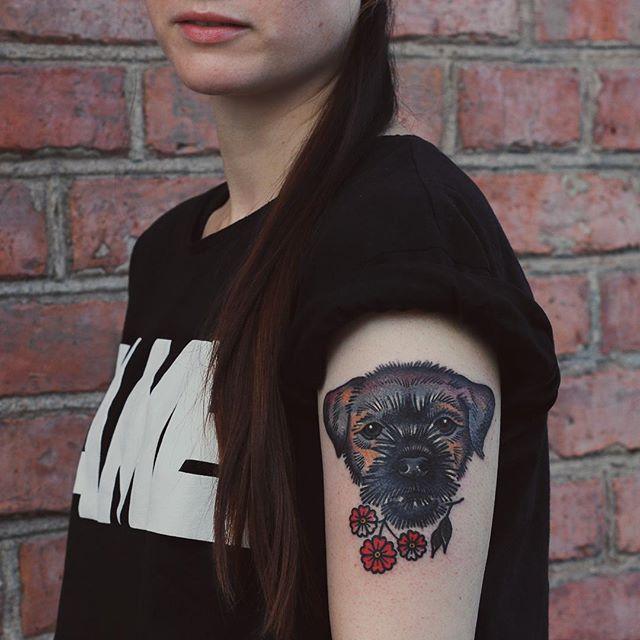 tatouage chien 95