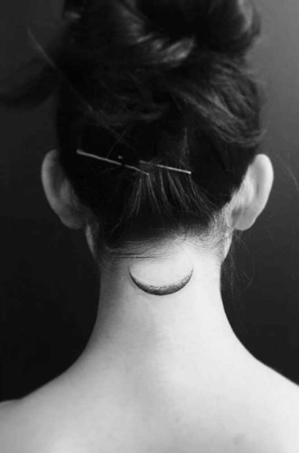 tatouage cou 89