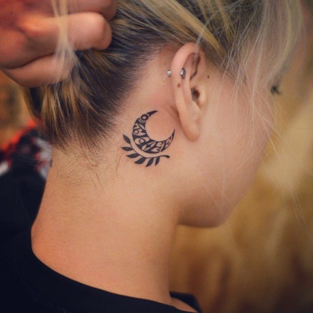 tatouage derriere oreille 19