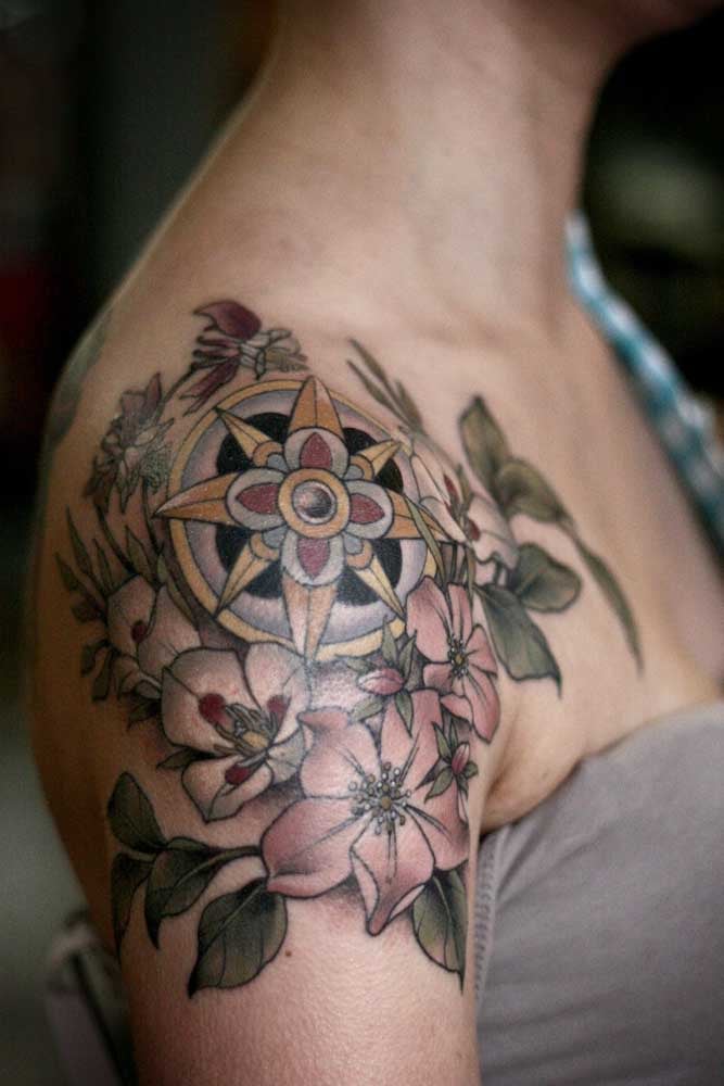 tatouage epaule 101