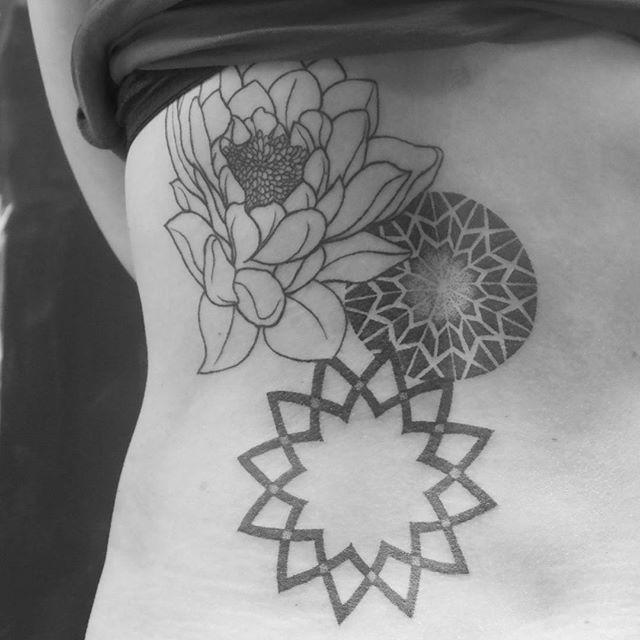 tatouage mandala 117