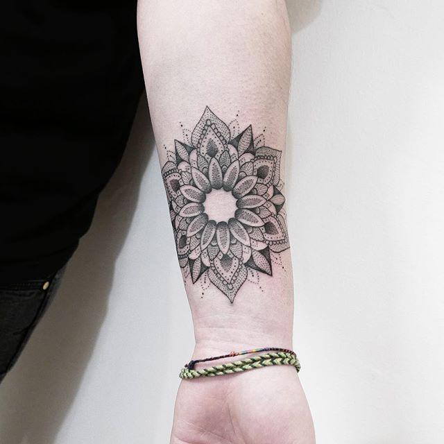 tatouage mandala 21