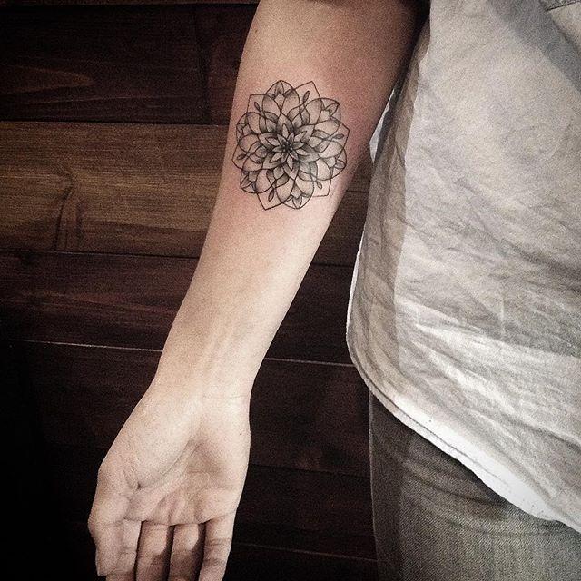 tatouage mandala 39