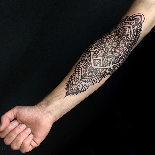 tatouage mandala 85