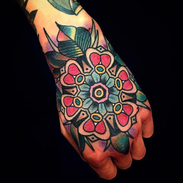 tatouage mandala 87