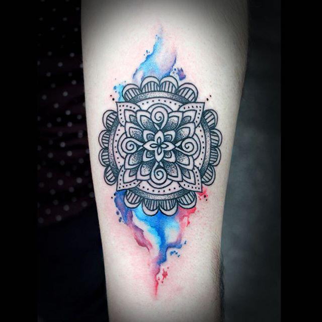 tatouage mandala 95