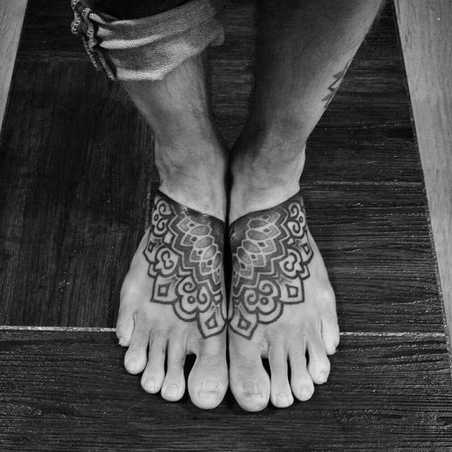 tatouage pied 43