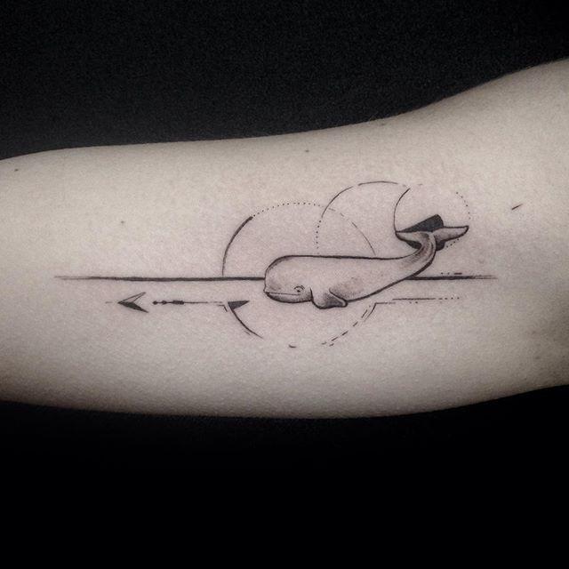 tatouage baleine 83