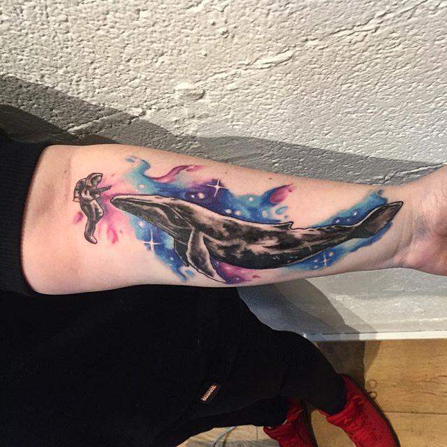 tatouage baleine 91