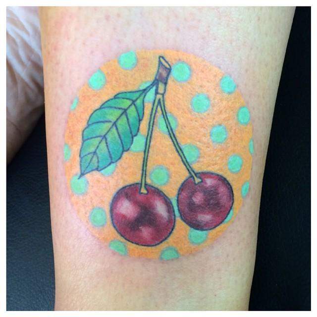 tatouage cerises 107