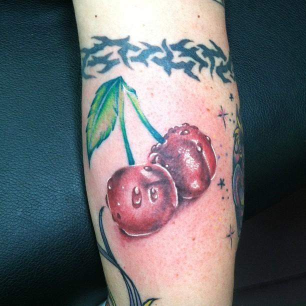 tatouage cerises 33