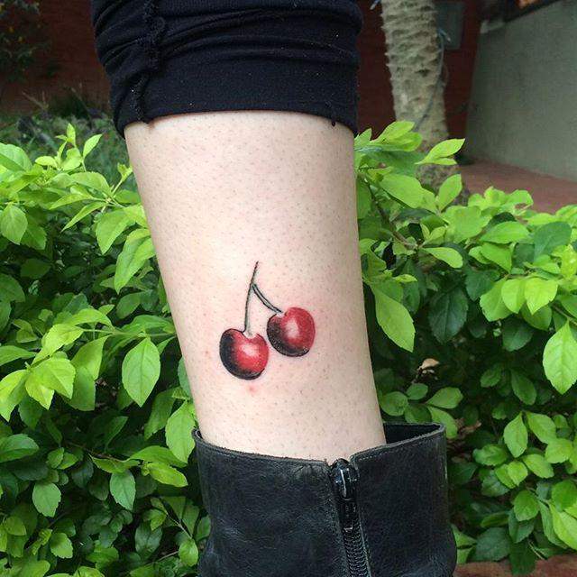 tatouage cerises 73